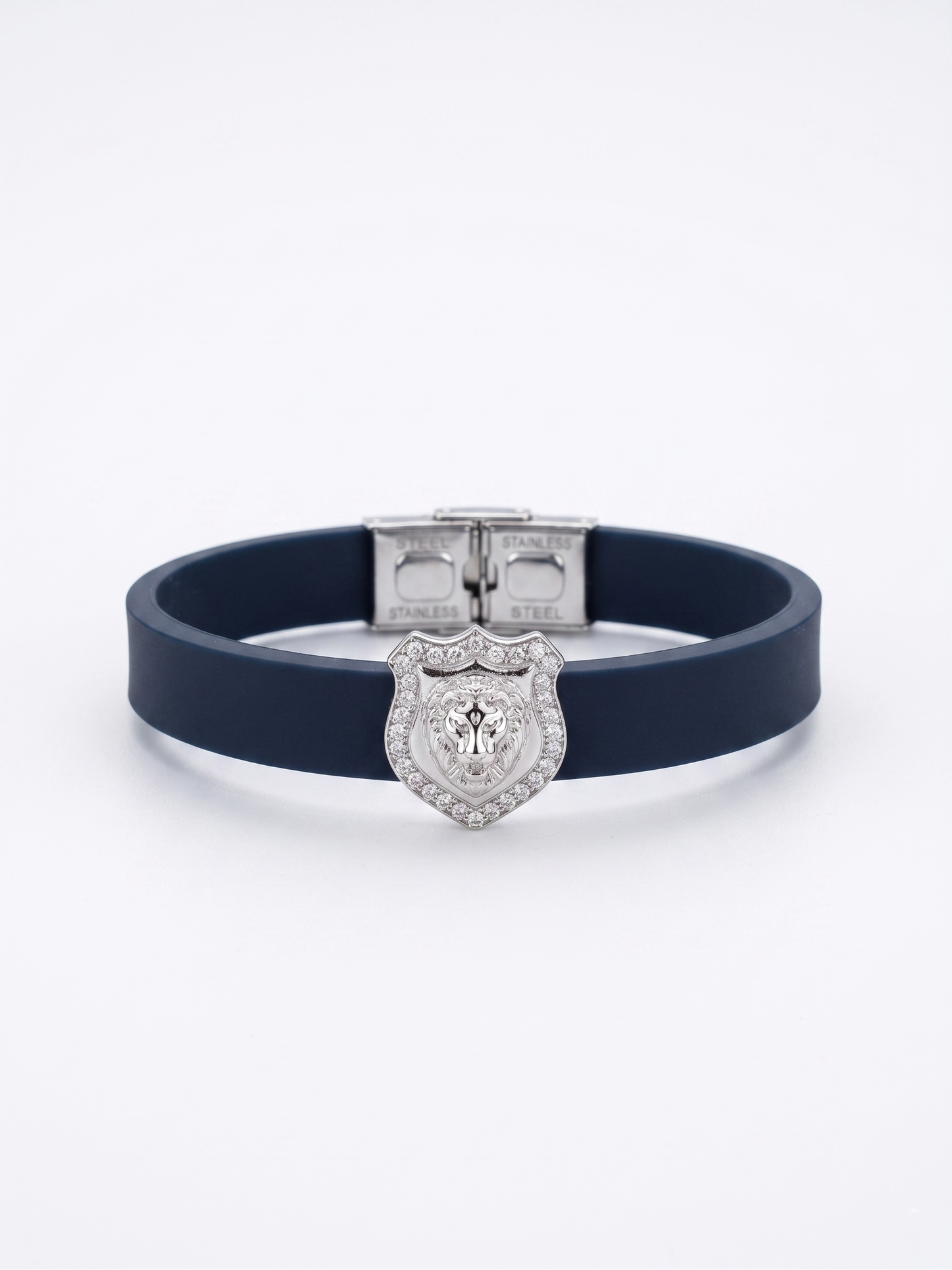 majestic shield-lion pavé bracelet