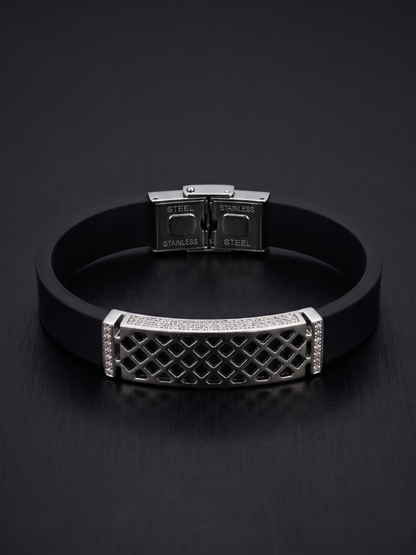 Lattice-Patterned Pavé Bar Bracelet