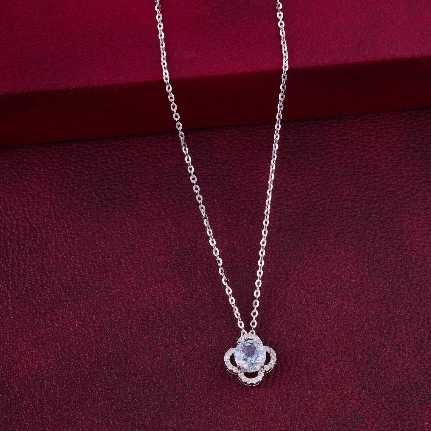 elegant oval clover halo cz pendant necklace in 92.5 sterling silver