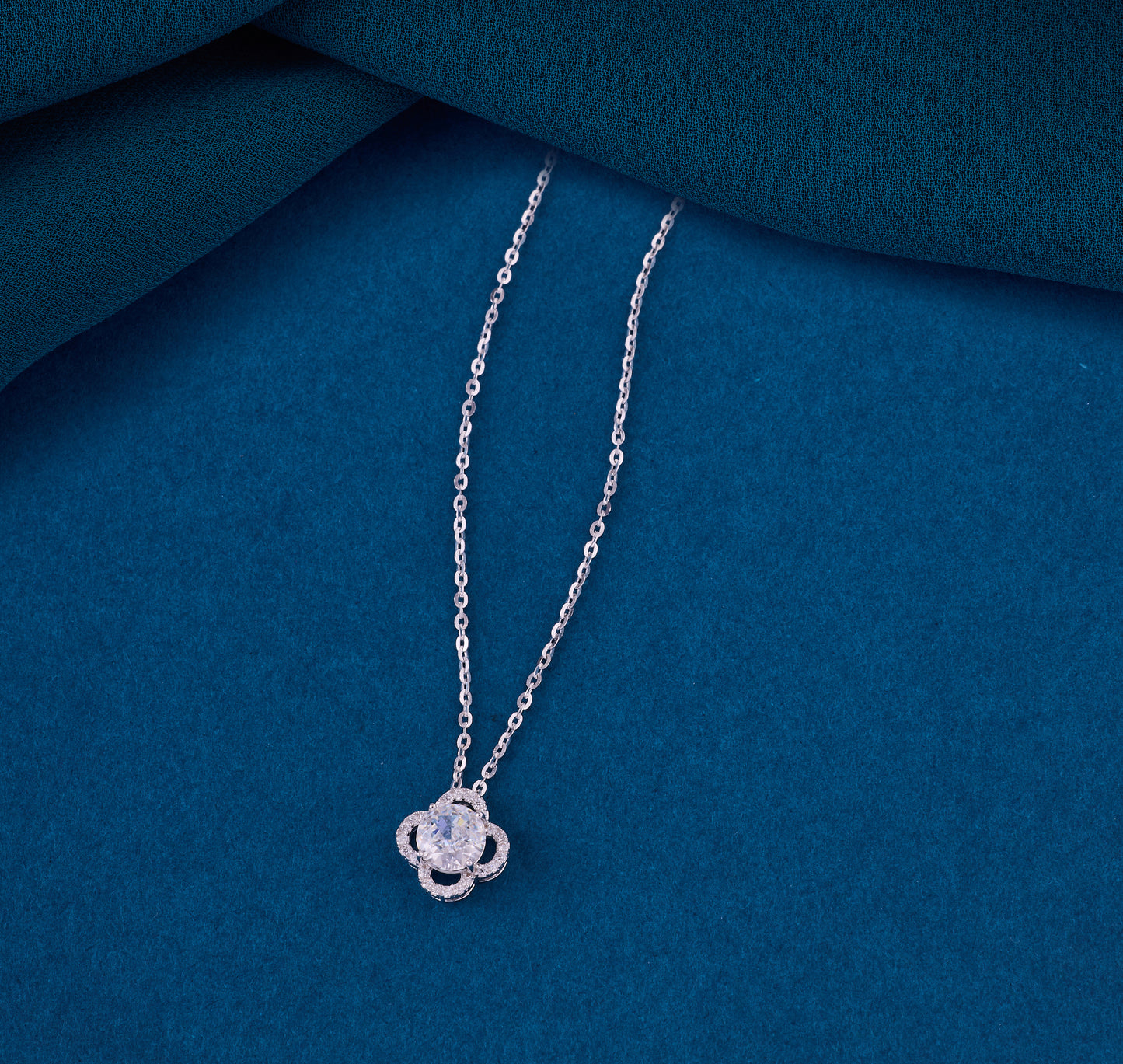 elegant oval clover halo cz pendant necklace in 92.5 sterling silver