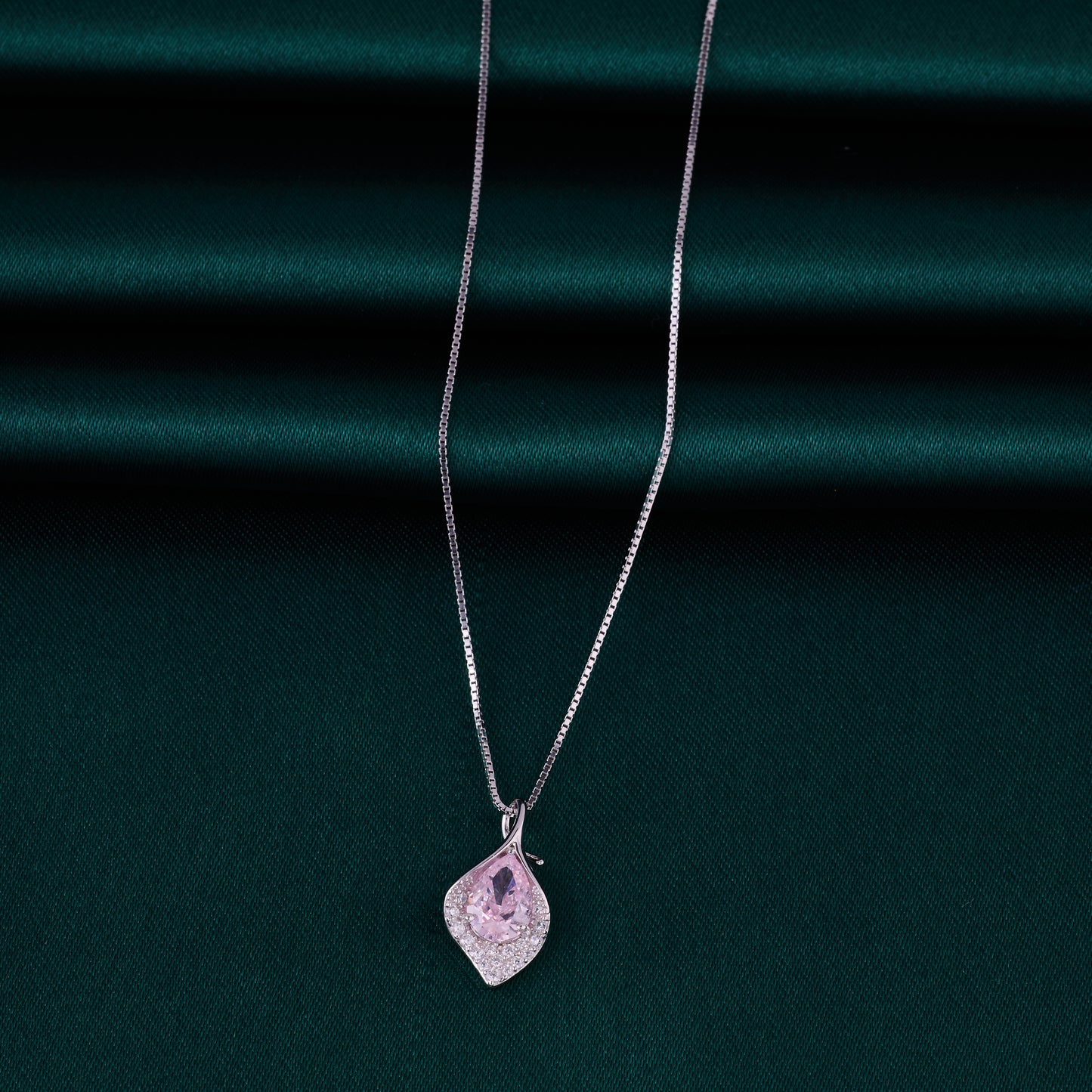 classic crystal leaf pendant chain in 92.5 sterling silver