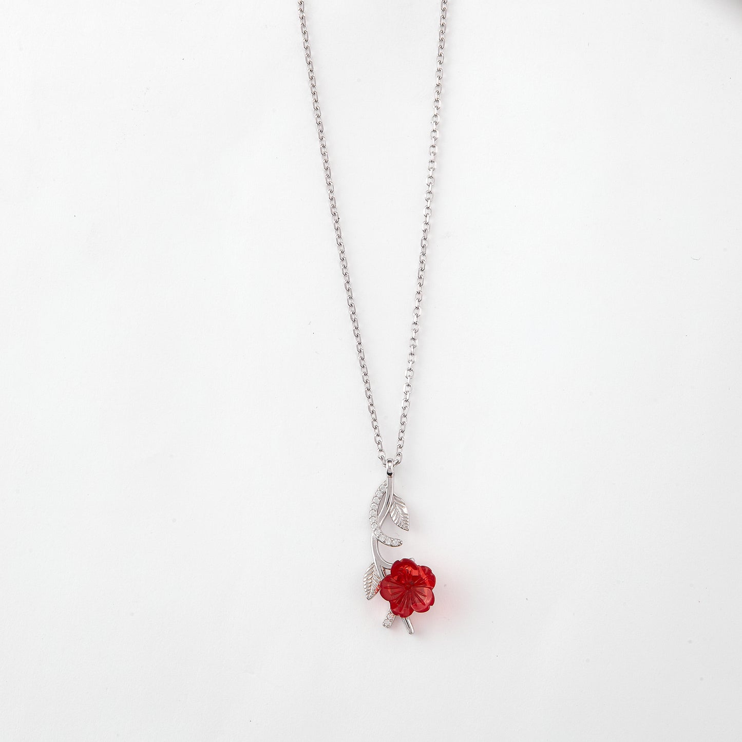 elegant red floral leaf pendant necklace in 92.5 sterling silver