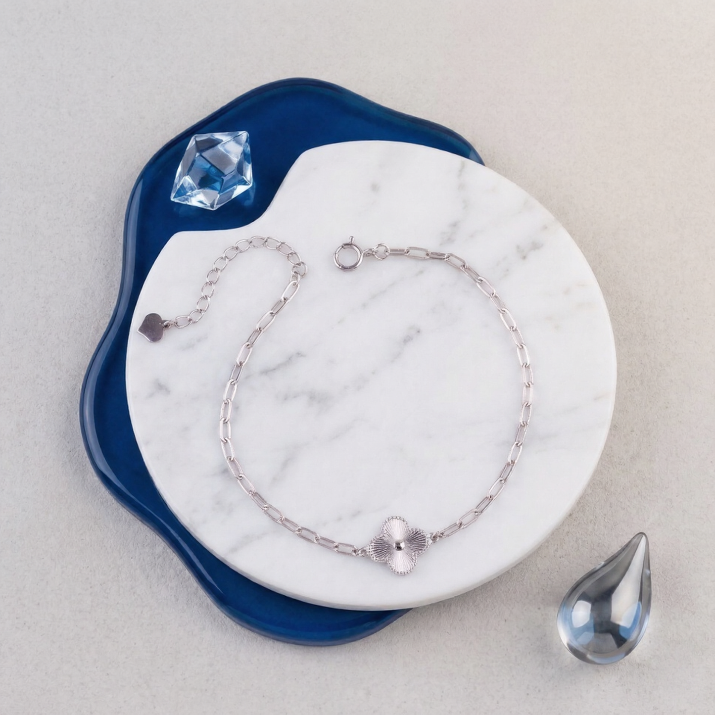 elegant textured clover paperclip chain bracelet in pure 92.5 sterling silver – adjustable fit