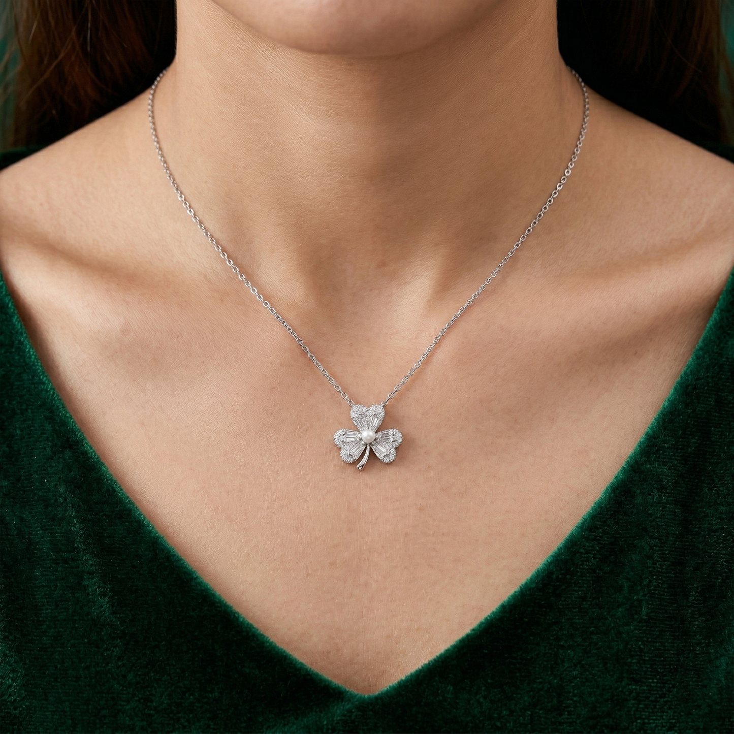 premium clover stone pendant chain in 92.5 sterling silver