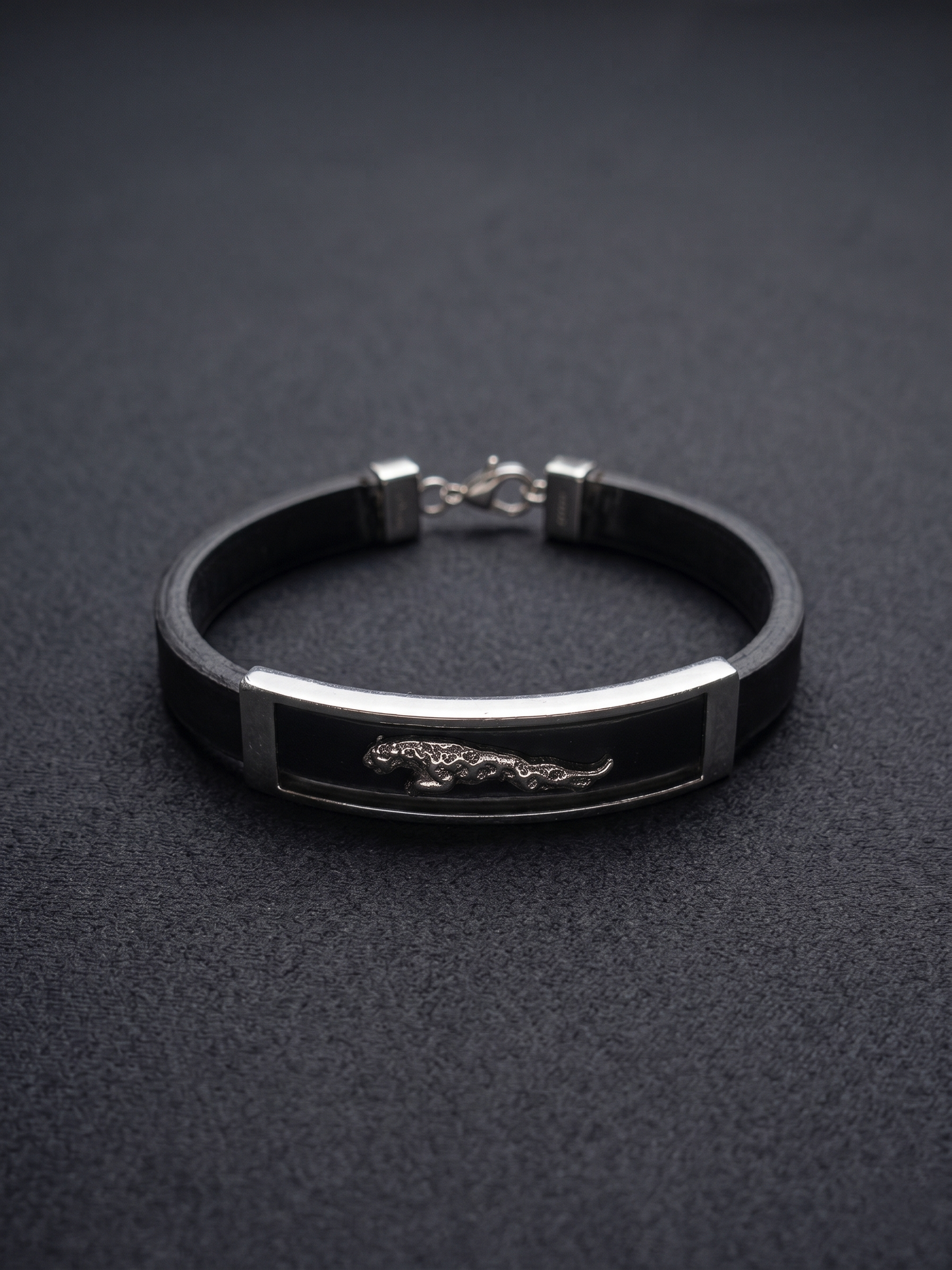 sleek jaguar logo bar bracelet