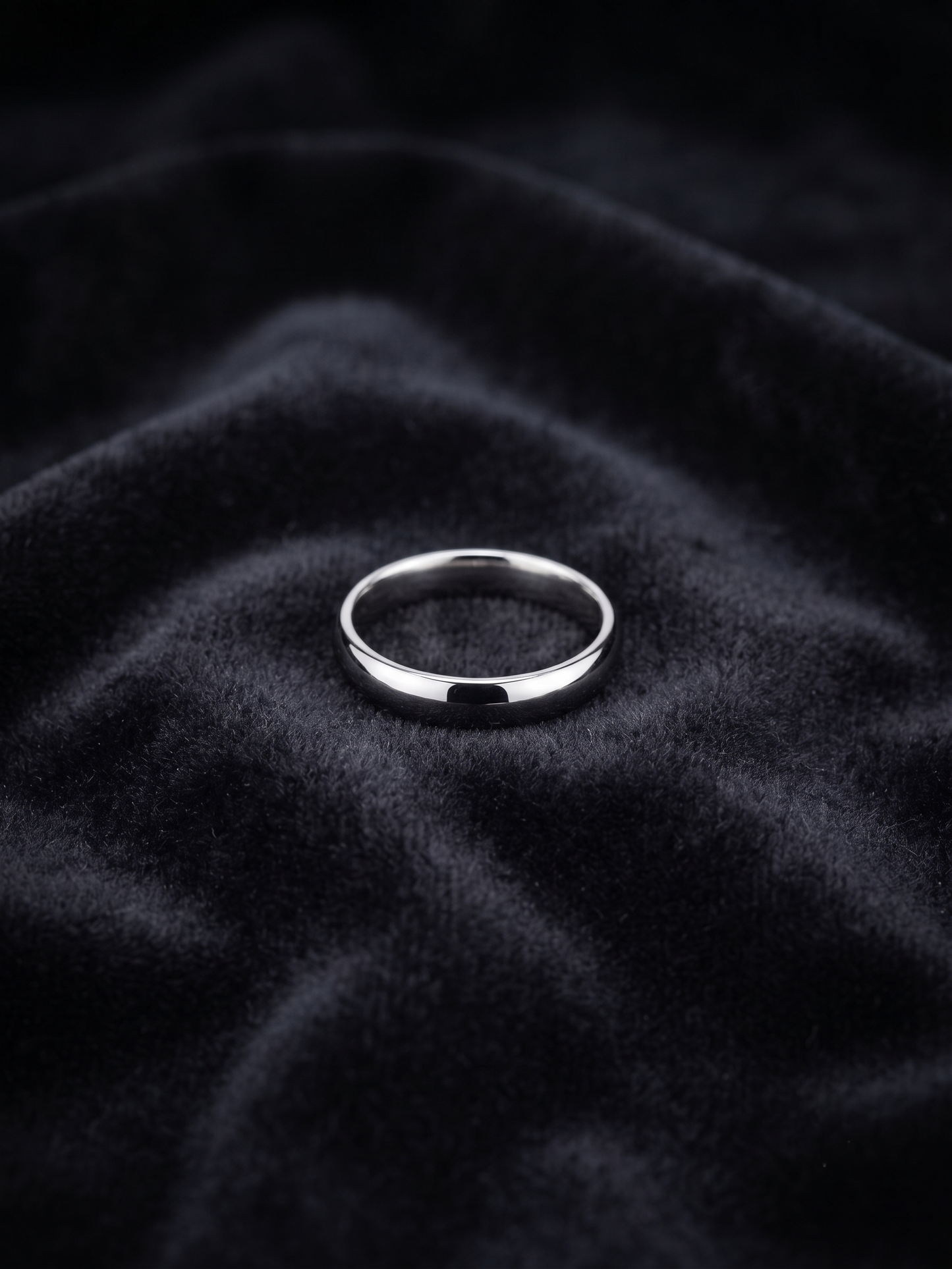 classic polished sterling silver comfort-fit band