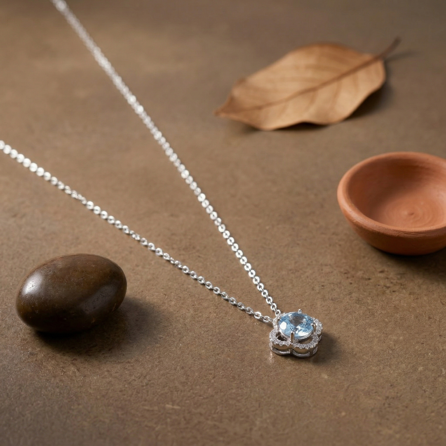 elegant oval clover halo cz pendant necklace in 92.5 sterling silver
