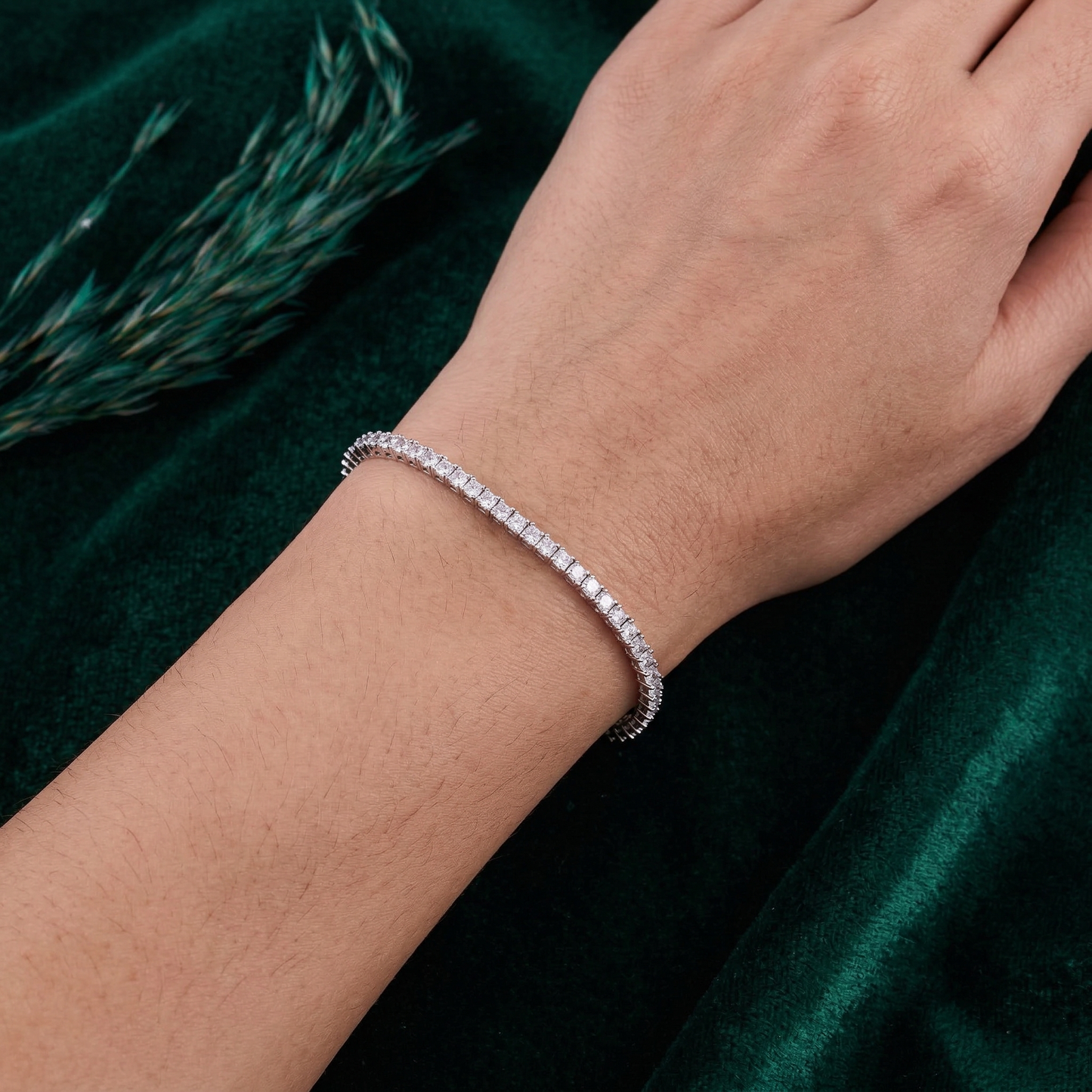 elegant princess-cut tennis bracelet in pure 92.5 sterling silver – secure box clasp closure