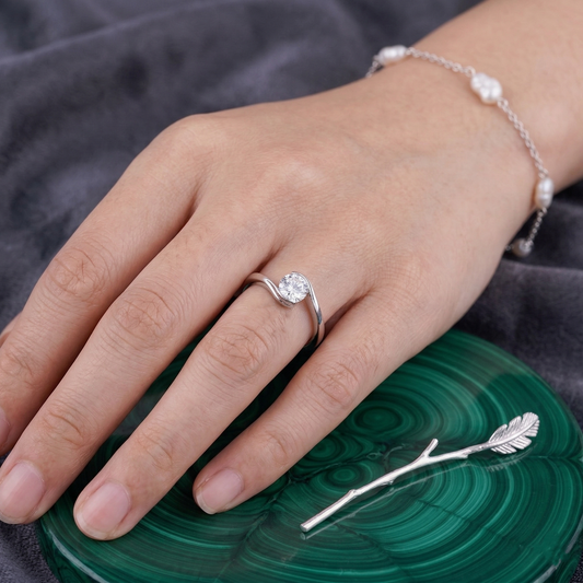 Elegant Wave Design Solitaire Ring in Pure 92.5 Sterling Silver – Adjustable Size