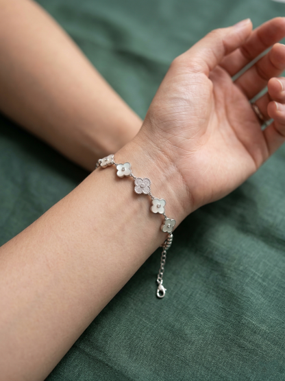 Elegant Mother of Pearl Clover Bracelet in Pure 92.5 Sterling Silver – Adjustable Fit