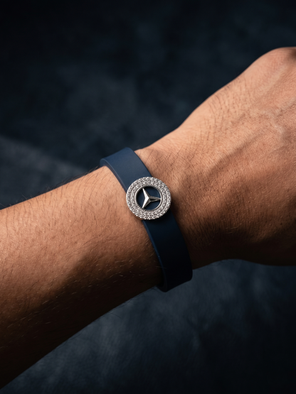 Minimalist Logo Pavé Circle Bracelet