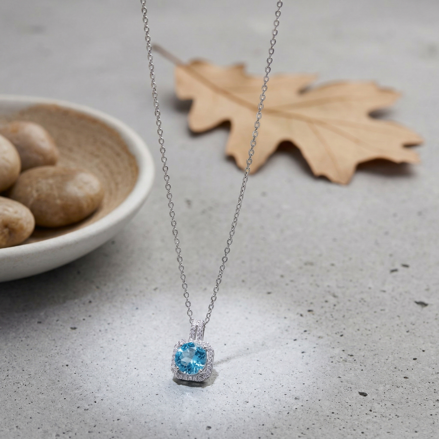 minimalist halo cz pendant necklace in 92.5 sterling silver
