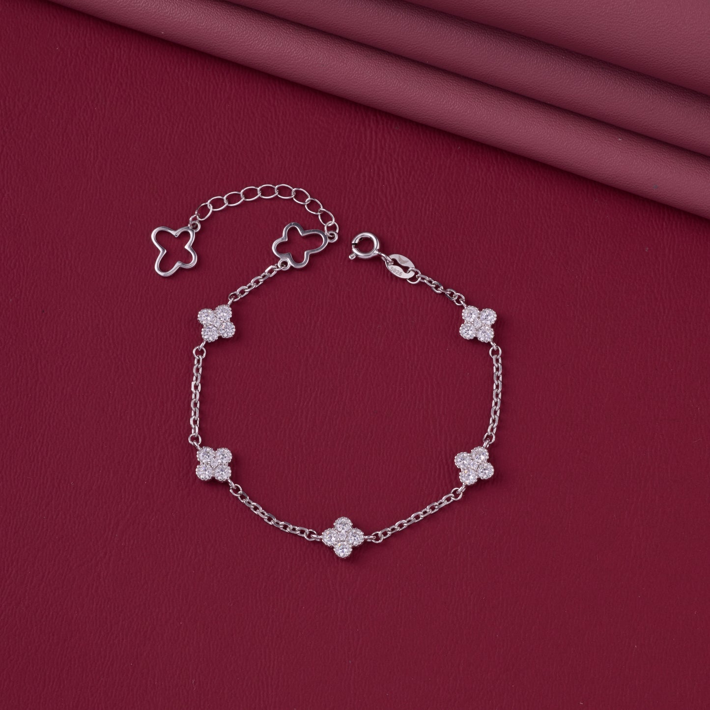 elegant clover charm bracelet in pure 92.5 sterling silver – adjustable fit