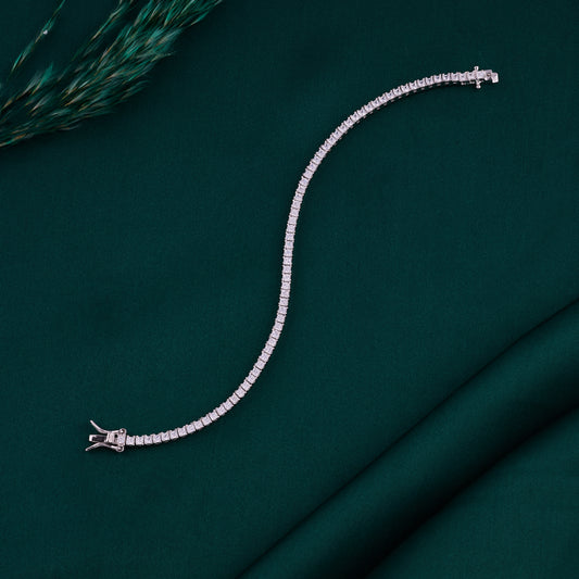 Elegant Princess-Cut Tennis Bracelet in Pure 92.5 Sterling Silver – Secure Box Clasp Closure