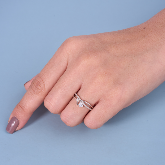 Elegant Twist Heart Solitaire Ring in Pure 92.5 Sterling Silver – Adjustable Size