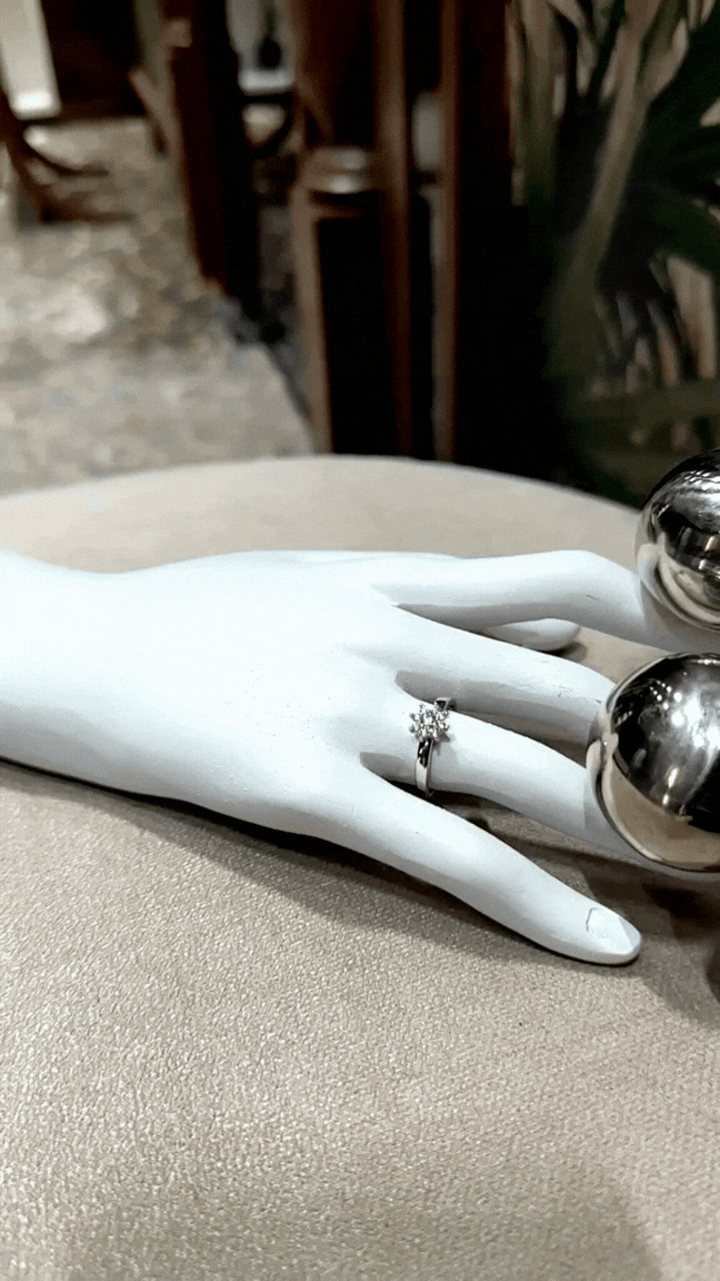 rotating floral cluster ring in pure 92.5 sterling silver – 360° spinning top & adjustable size