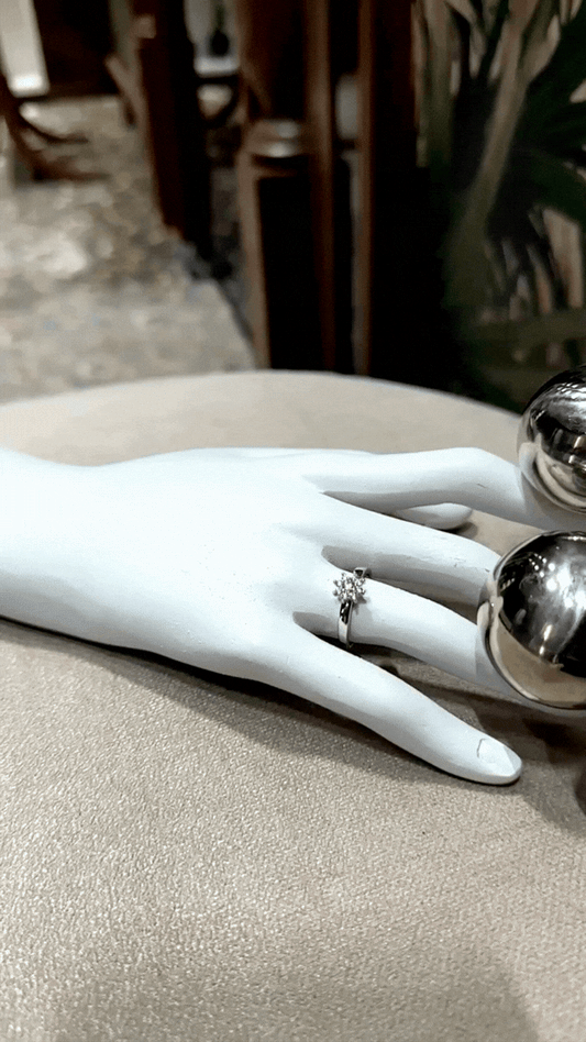 Rotating Floral Cluster Ring in Pure 92.5 Sterling Silver – 360° Spinning Top & Adjustable Size